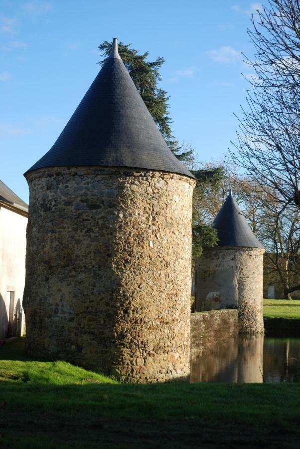 Logis de la Helberdière Cossé-en-Champagne Extérieur photo